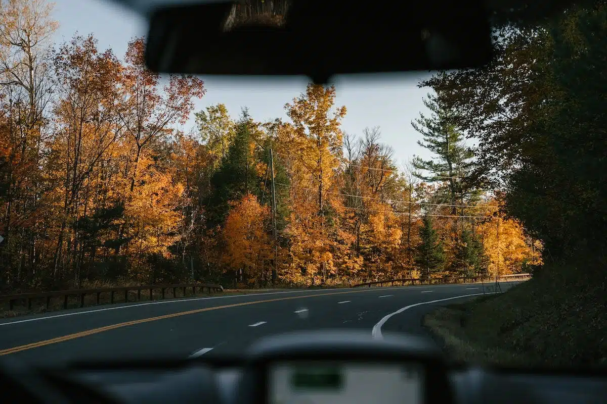 Comment bien préparer sa location de voiture pour un road-trip
