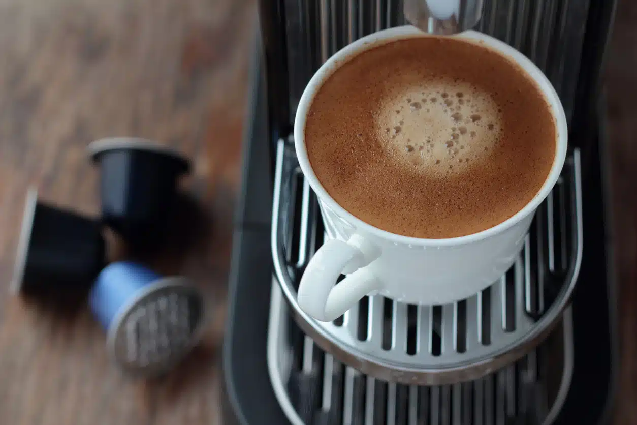 Gros consommateur de café : les capsules sont-elles avantageuses ?