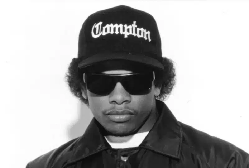 Fortune d’Eazy-E 2021: (sa taille, son poids) qui est sa femme ?