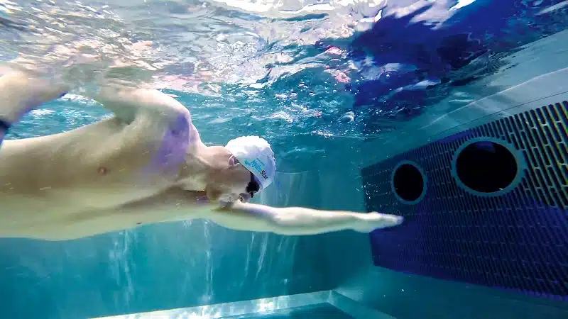 Les avantages d’une pompe de nage à contre-courant pour votre piscine