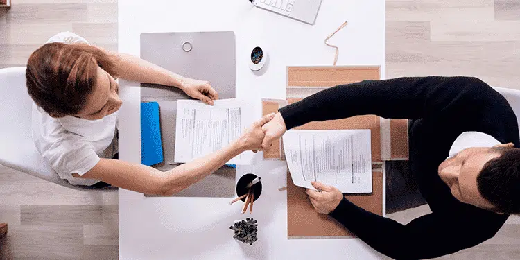 Looks professionnels pour réussir son entretien d’embauche : conseils et astuces