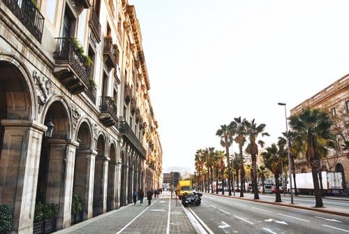 Pourquoi recourir à une agence immobilière pour trouver un appartement à Barcelone ?